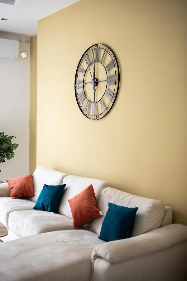 Entire Luxury Sliema Townhouse Steps From Beach