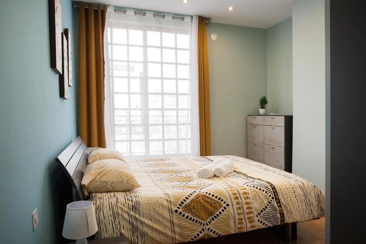 Entire Luxury Sliema Townhouse Steps From Beach